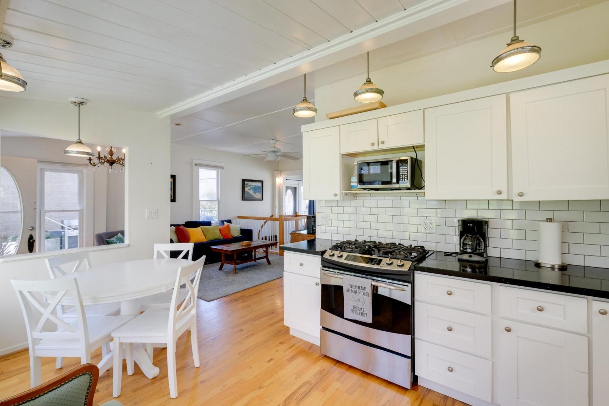 Holiday home Walk To La Jolla Cove Dtwn With Ocean View!